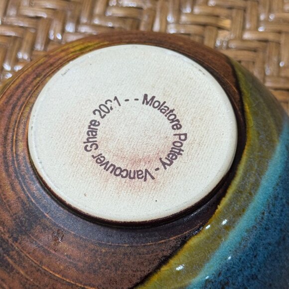Molatore Pottery Washington Multicolor Handcrafted Stoneware Pottery Bowl - Picture 6 of 8